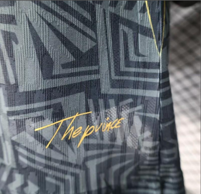 2026 Brasile Nero con fantasia geometrica tribale Dorata da Giocatore S-2XL