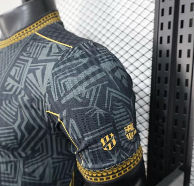 2026 Brasile Nero con fantasia geometrica tribale Dorata da Giocatore S-2XL